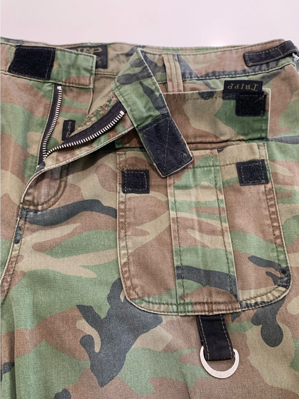 Tripp NYC Peace Camo Cargo Wide Flare Pants, Zippers, Olive Grunge 18 - Picture 6 of 16